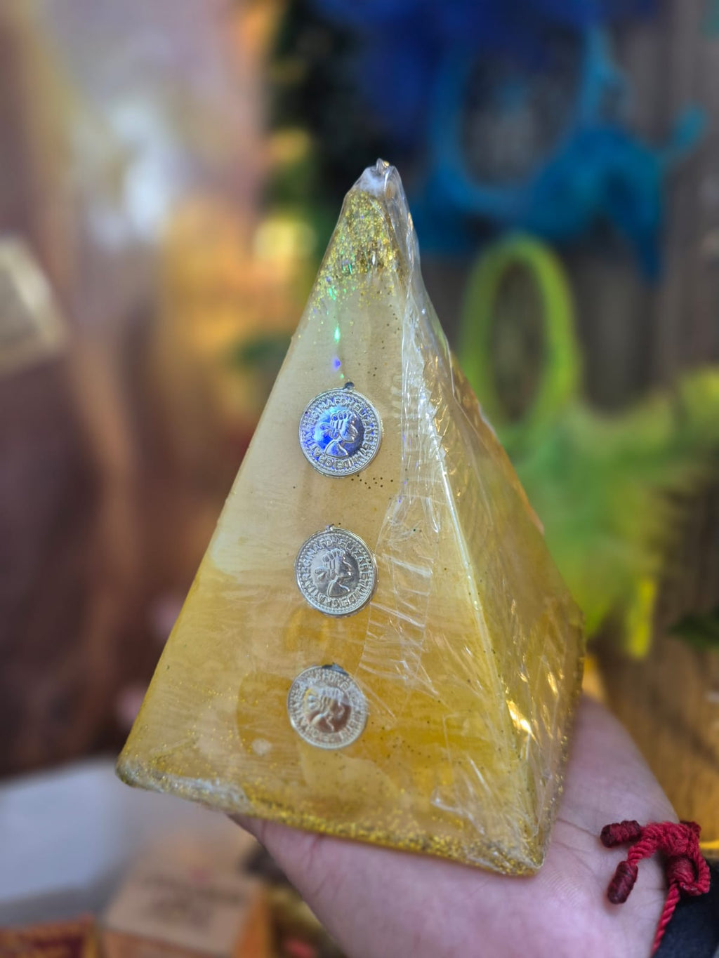 Pirámide Esotérica - Lluvia de Oro