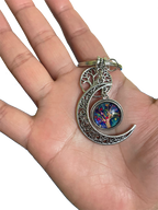 Llavero Luna con árbol de corazones