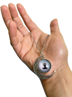 Collar luna con yoga